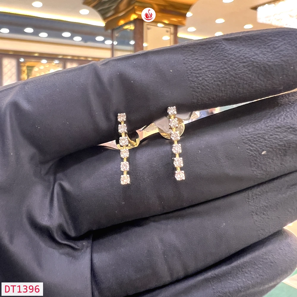 Women Diamond Earrings - DT1396