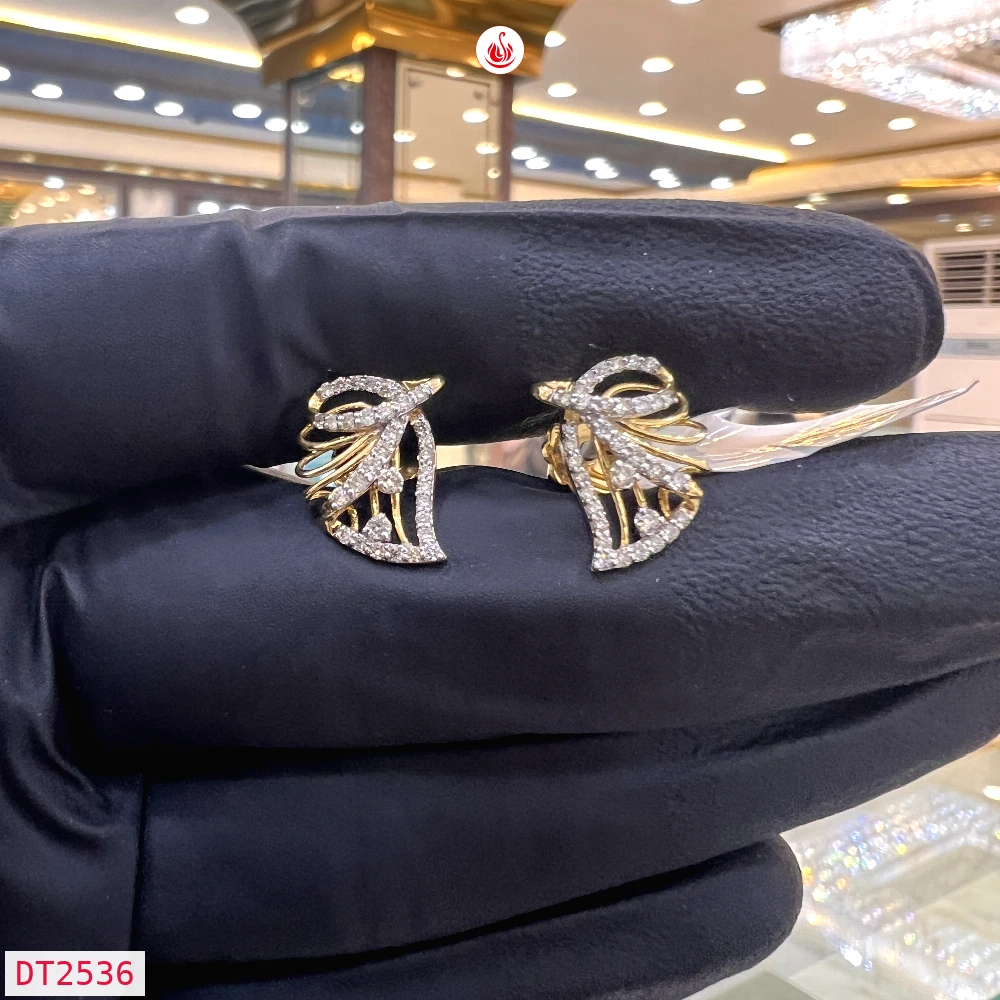 Women Diamond Earrings - DT2536