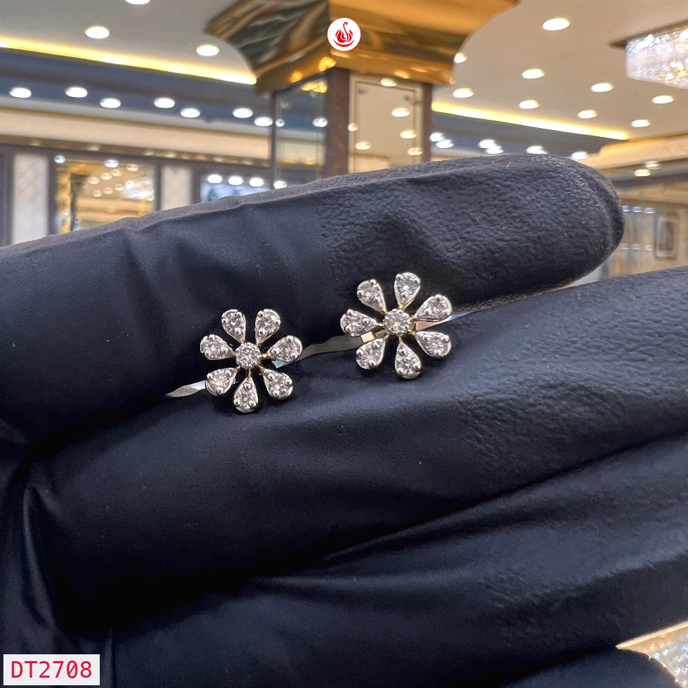 Women Diamond Earrings - DT2708