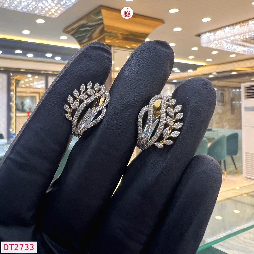 Women Diamond Earrings - DT2733