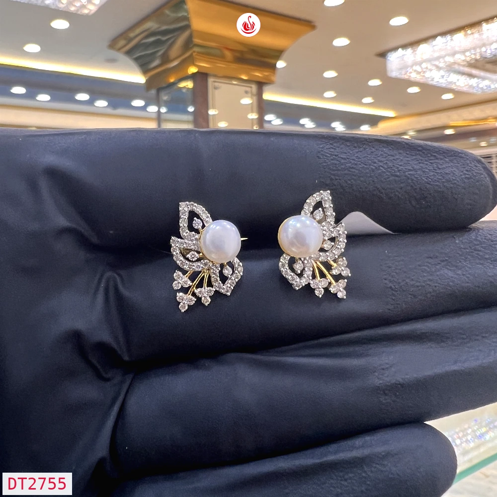 Women Diamond Earrings - DT2755