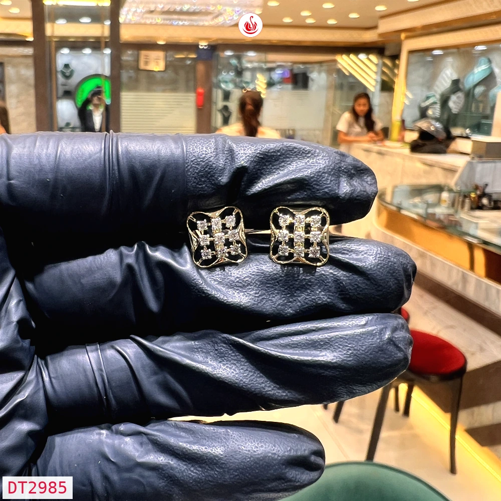 Women Diamond Earrings - DT2985