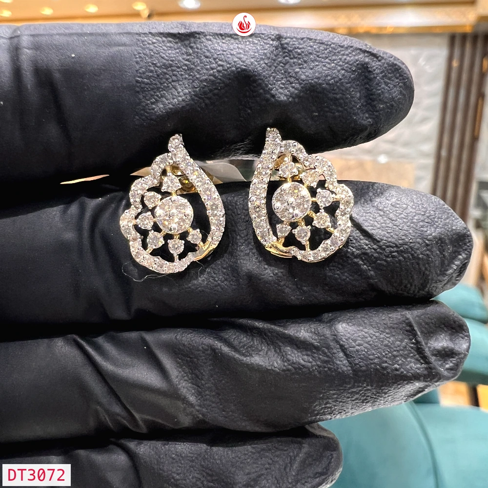 Women Diamond Earrings - DT3072