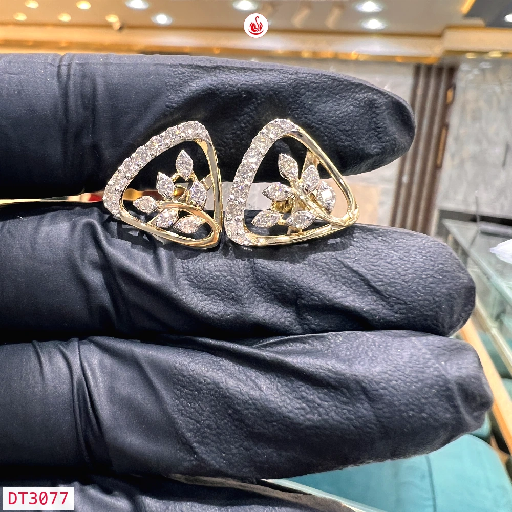 Women Diamond Earrings - DT3077