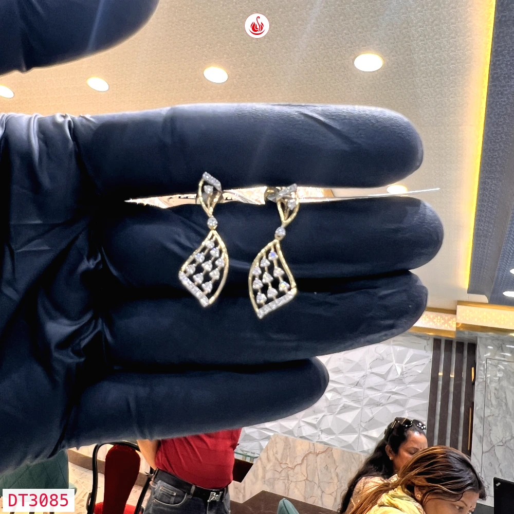 Women Diamond Earrings - DT3085
