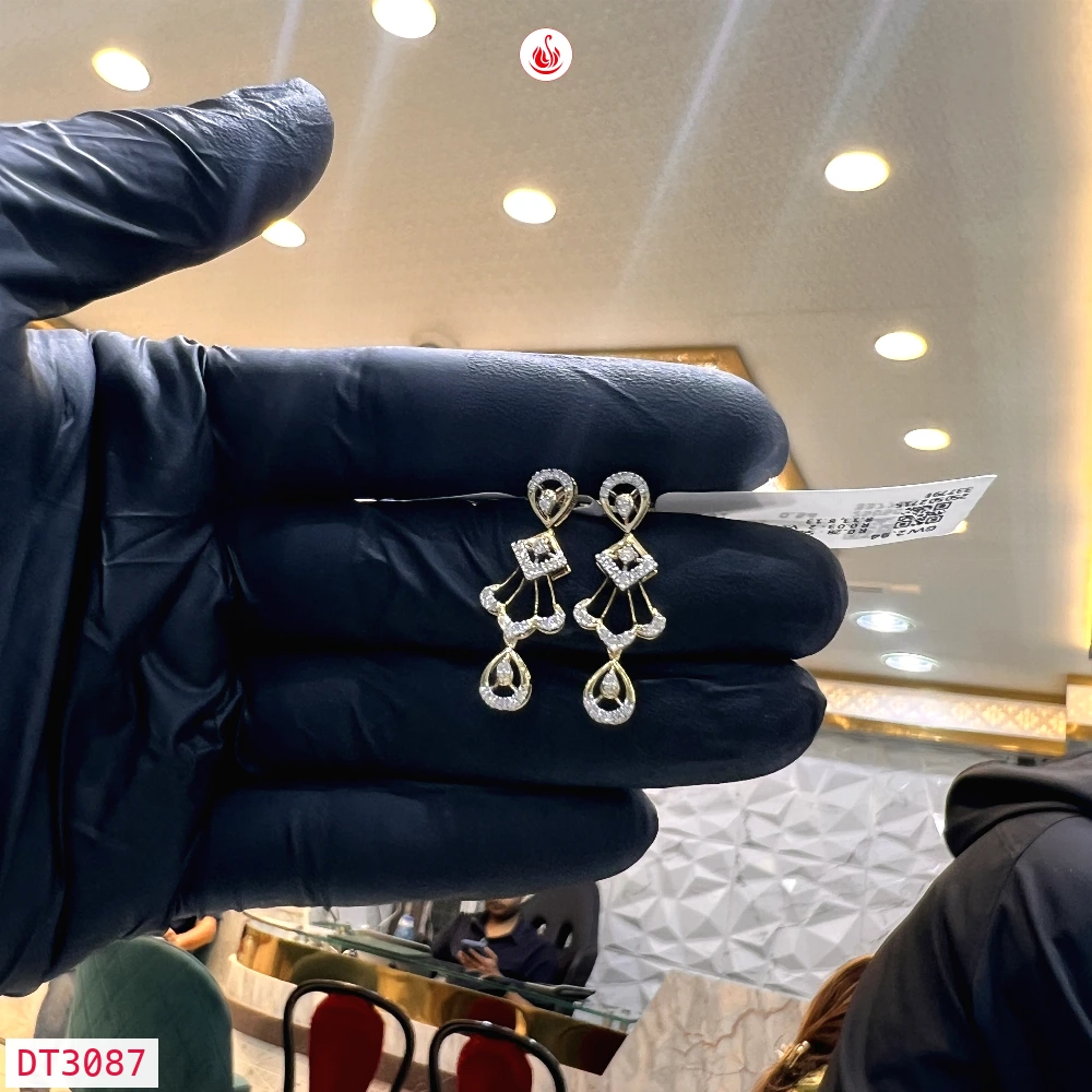 Women Diamond Earrings - DT3087