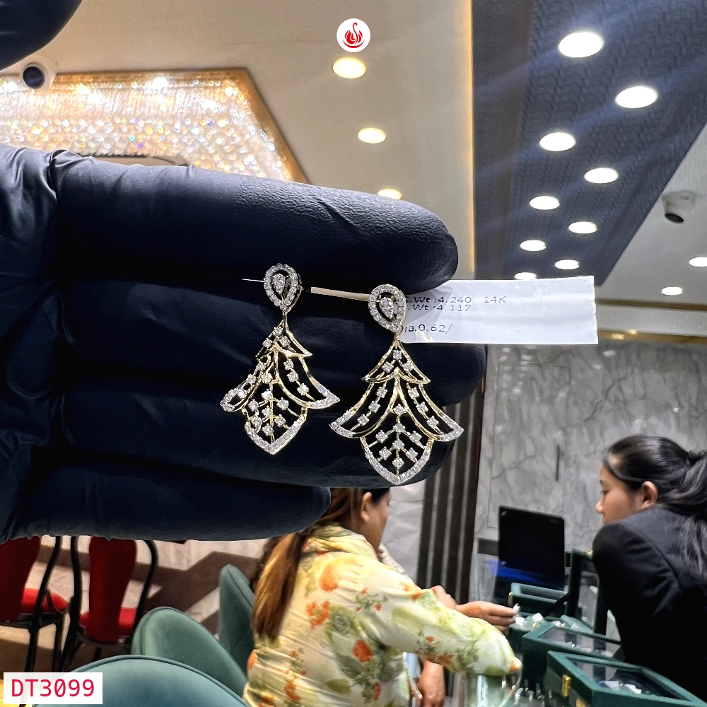Women Diamond Earrings - DT3099