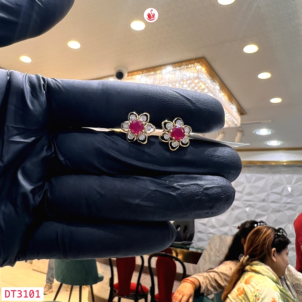 Women Diamond Earrings - DT3101