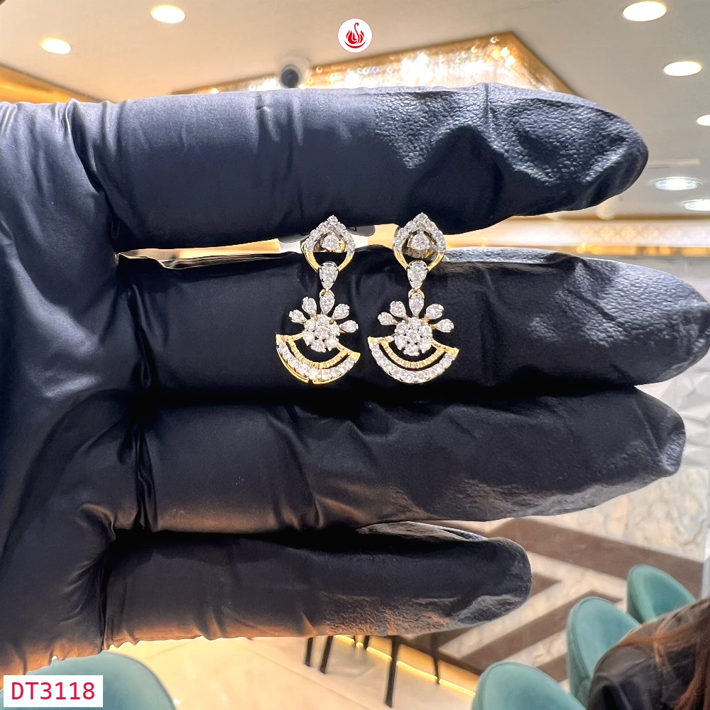 Women Diamond Earrings - DT3118