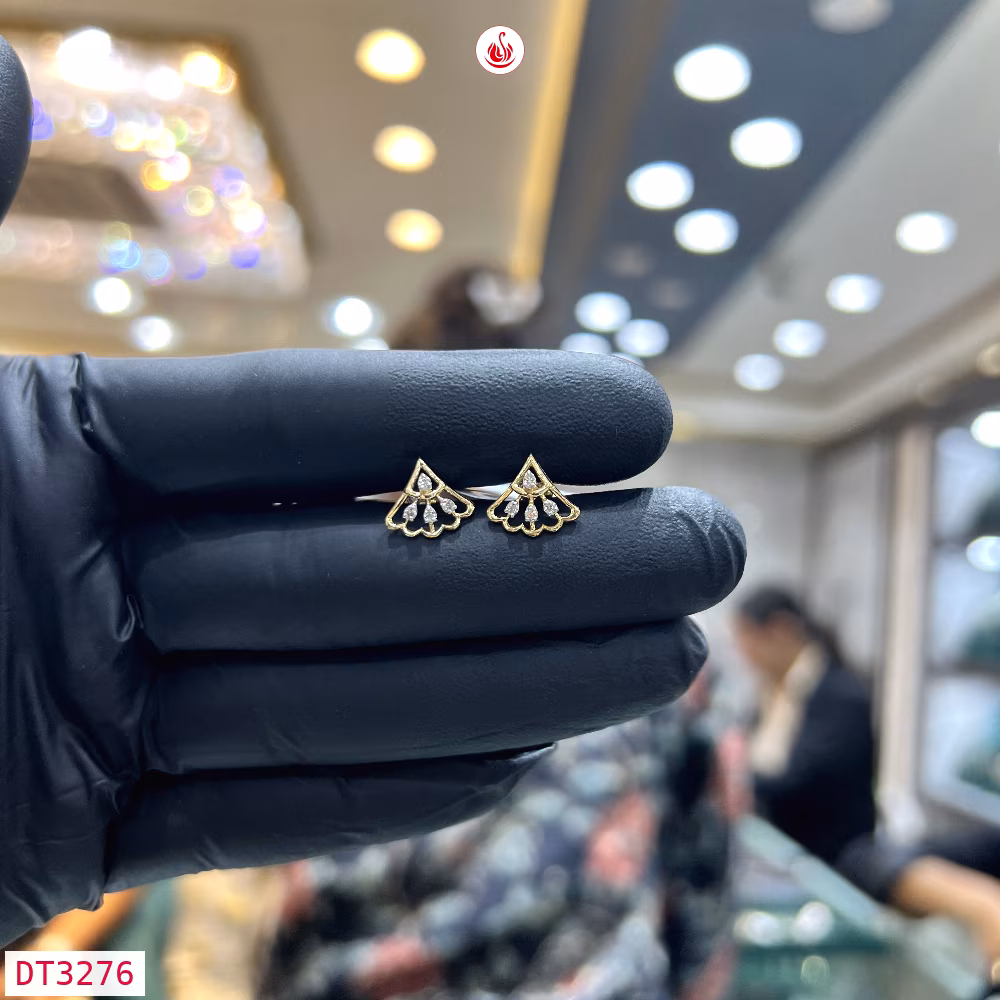 Women Diamond Earrings - DT3276