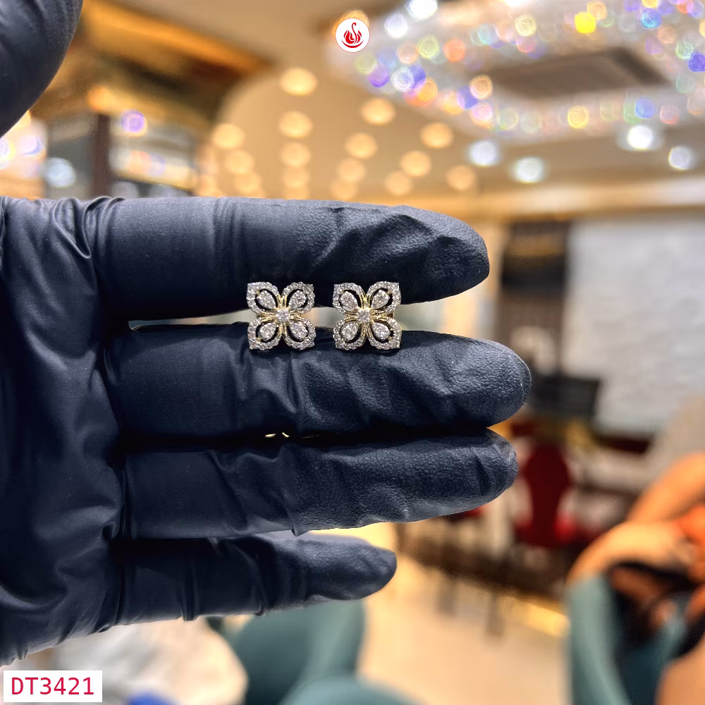 Women Diamond Earrings - DT3421