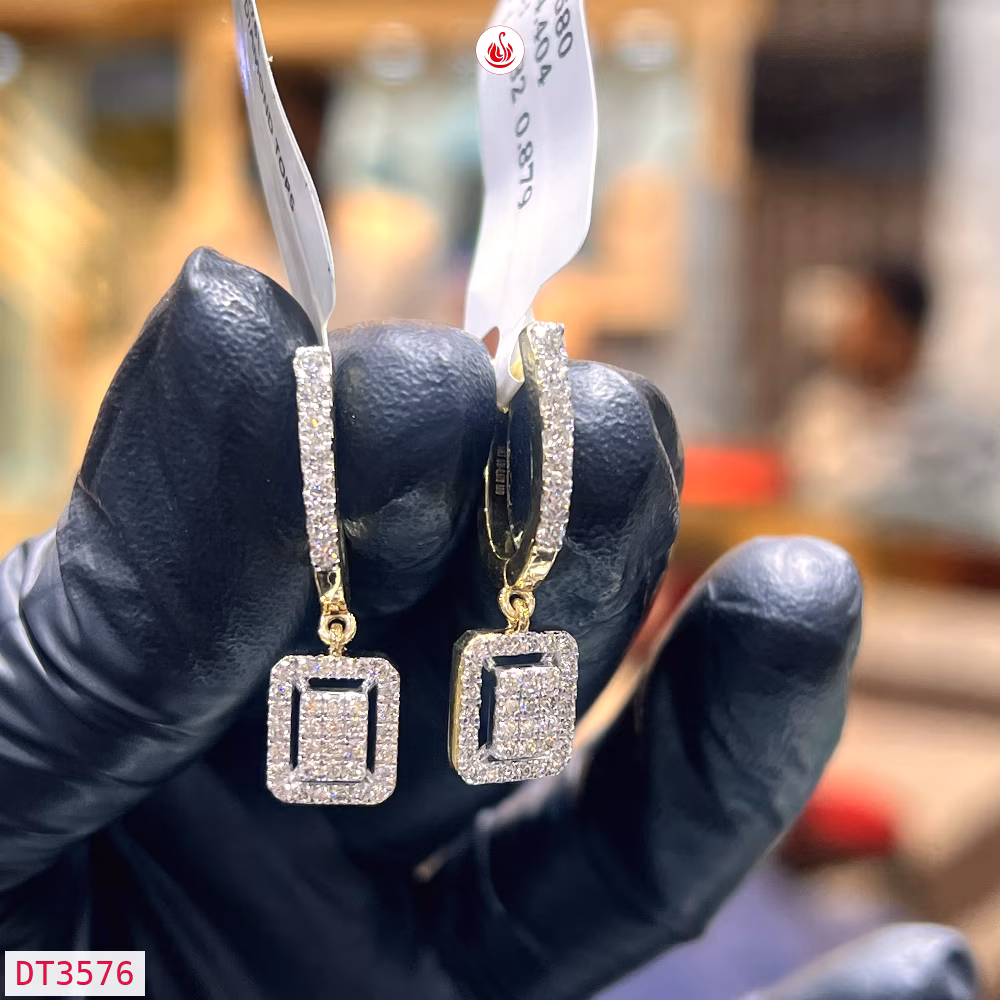 Women Diamond Earrings - DT3576