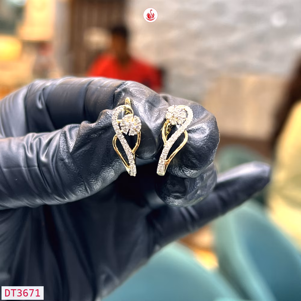 Women Diamond Earrings - DT3671