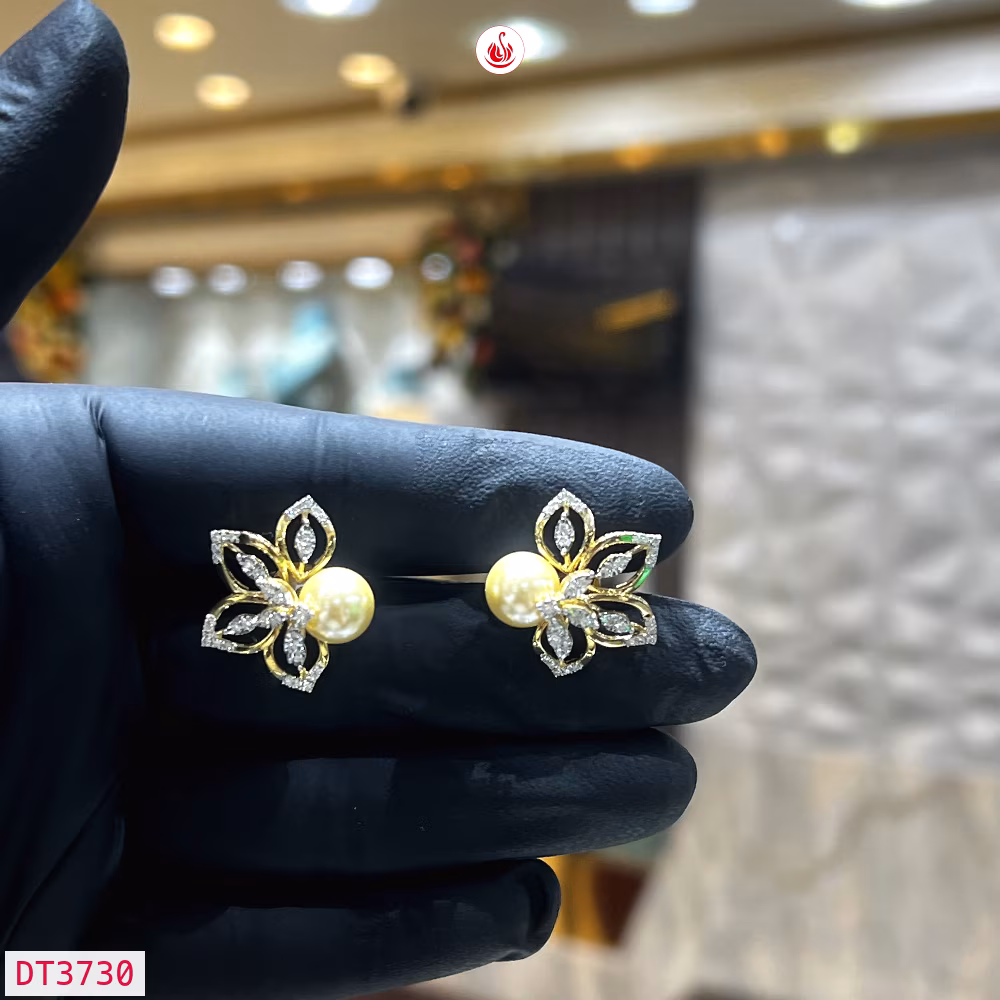 Women Diamond Earrings - DT3730