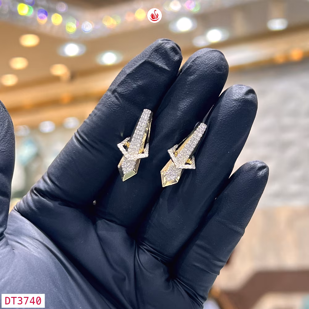 Women Diamond Earrings - DT3740