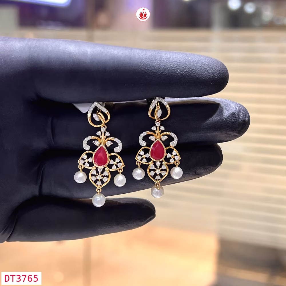Women Diamond Earrings - DT3765