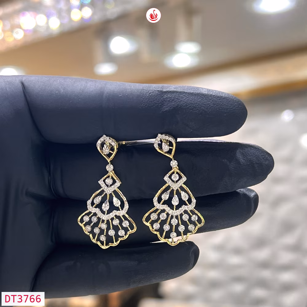 Women Diamond Earrings - DT3766
