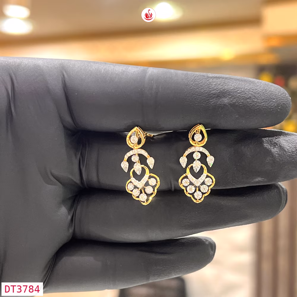 Women Diamond Earrings - DT3784