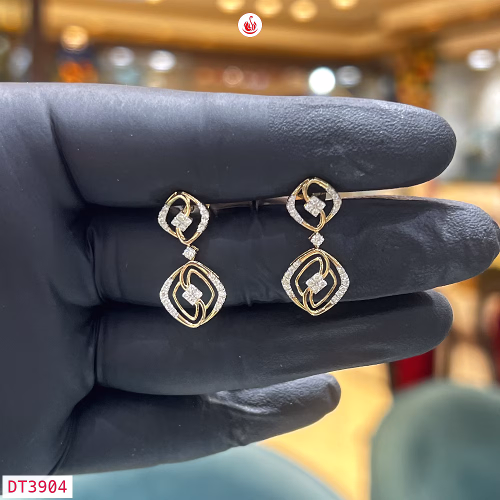 Women Diamond Earrings - DT3904