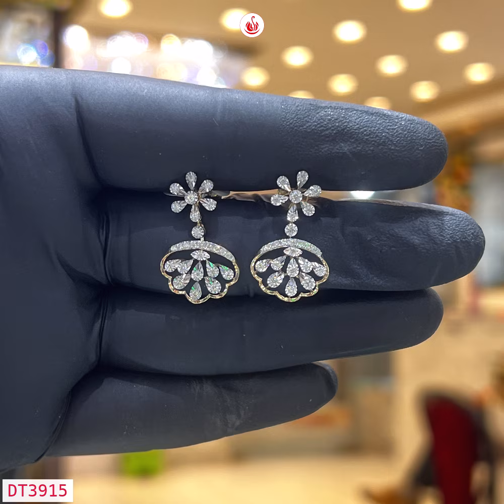 Women Diamond Earrings - DT3915