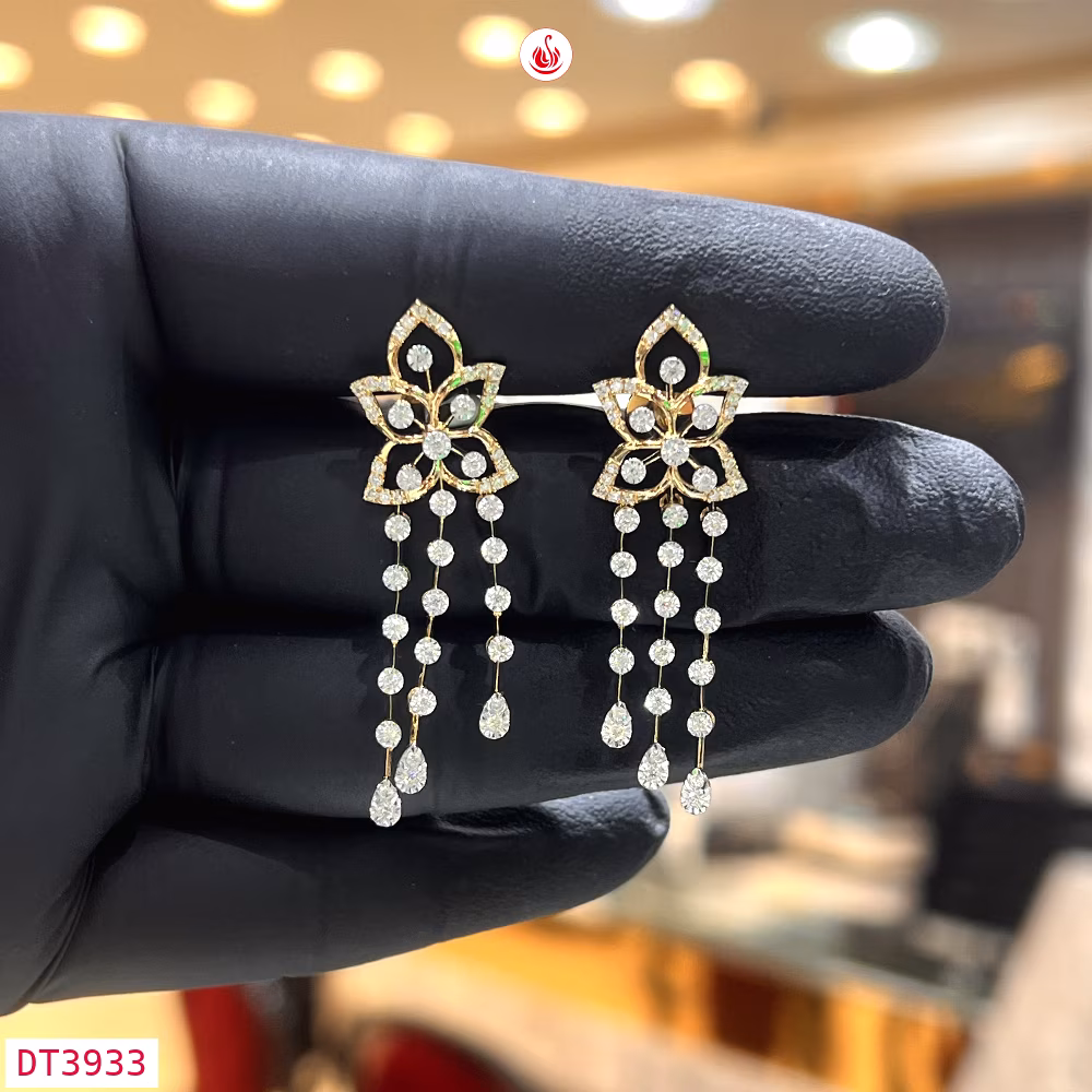 Women Diamond Earrings - DT3933