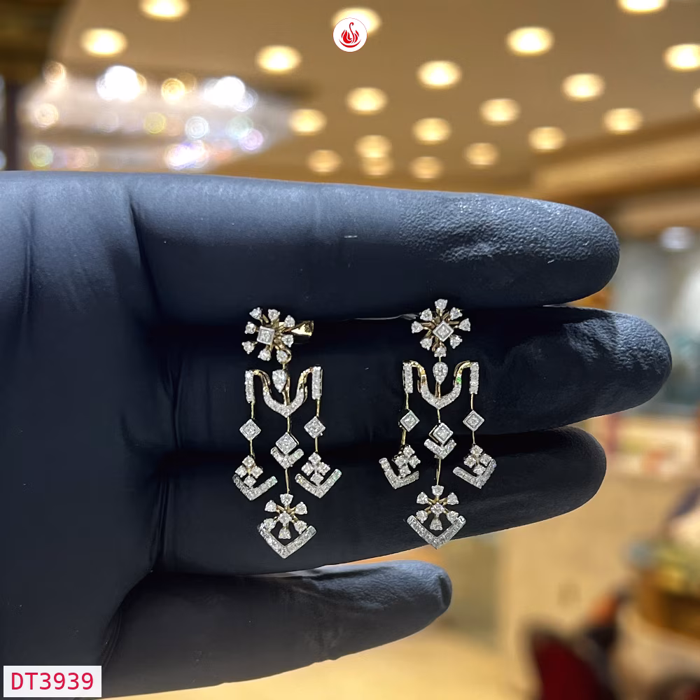 Women Diamond Earrings - DT3939