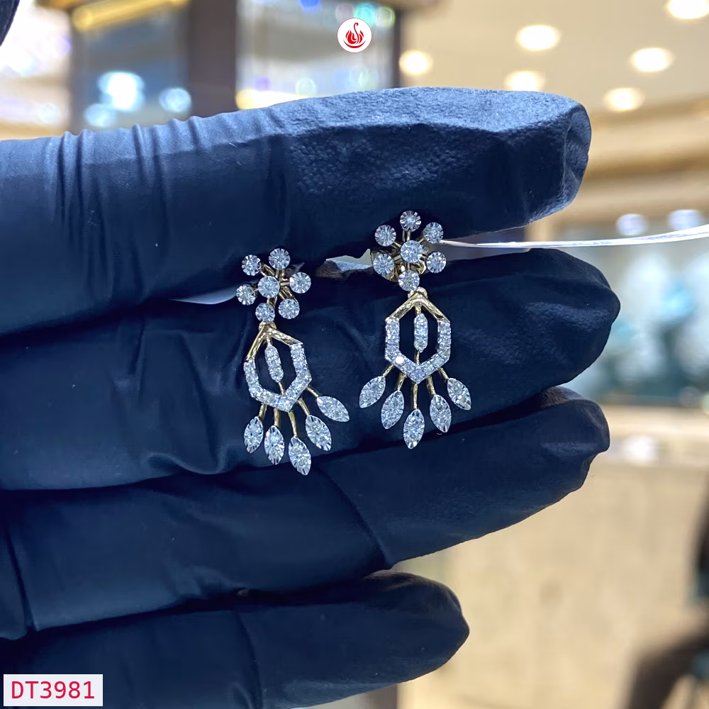 Women Diamond Earrings - DT3981
