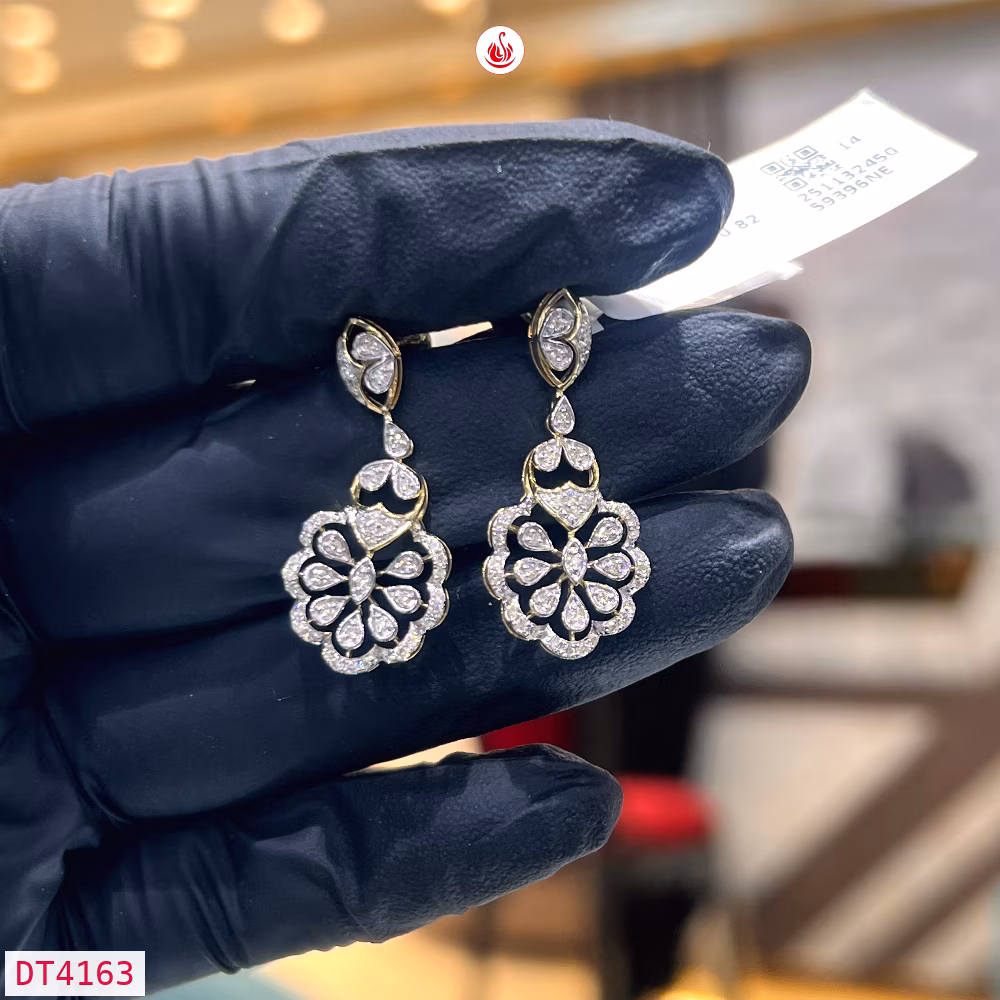Women Diamond Earrings - DT4163