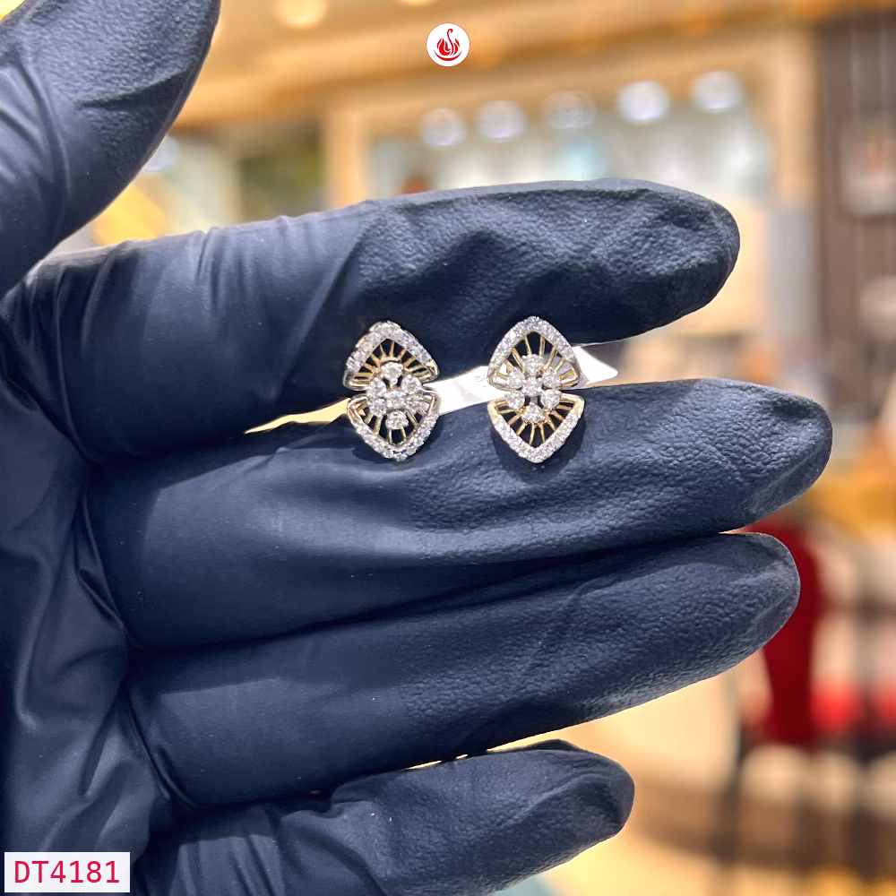 Women Diamond Earrings - DT4181