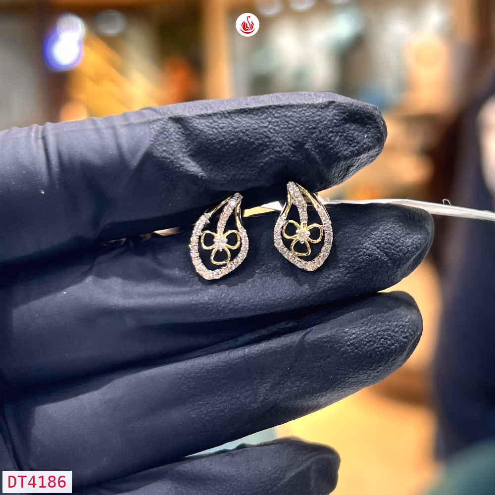 Women Diamond Earrings - DT4186