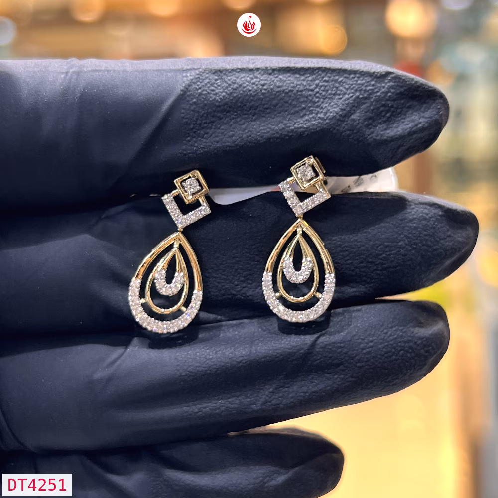 Women Diamond Earrings - DT4251