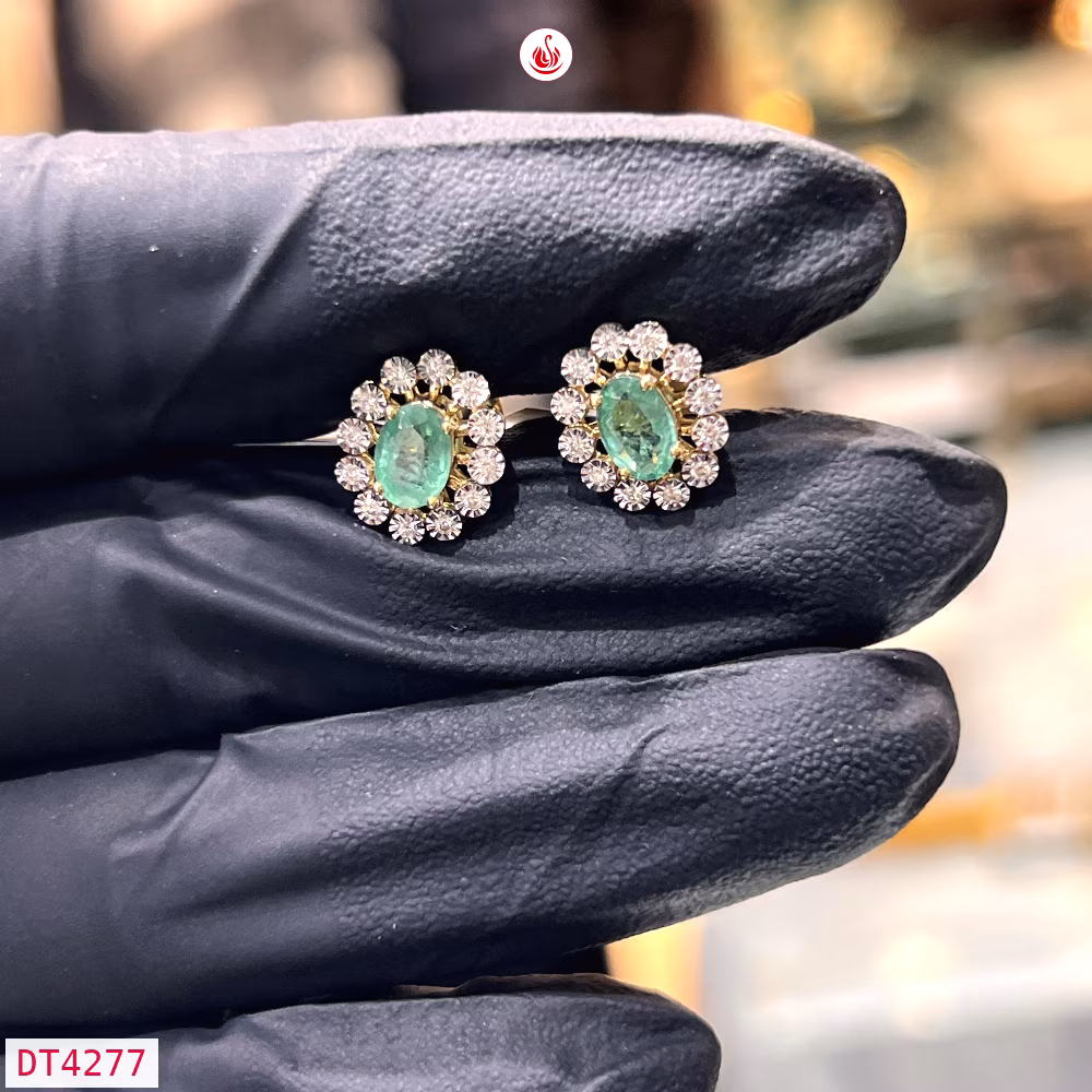 Women Diamond Earrings - DT4277