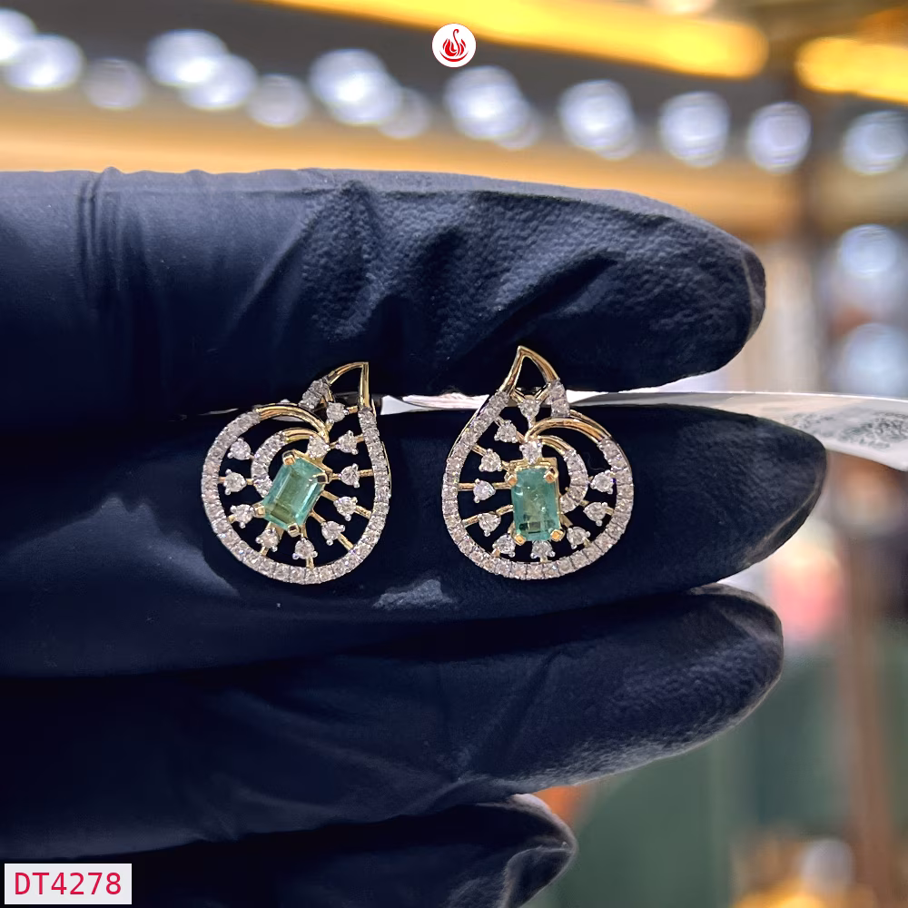 Women Diamond Earrings - DT4278