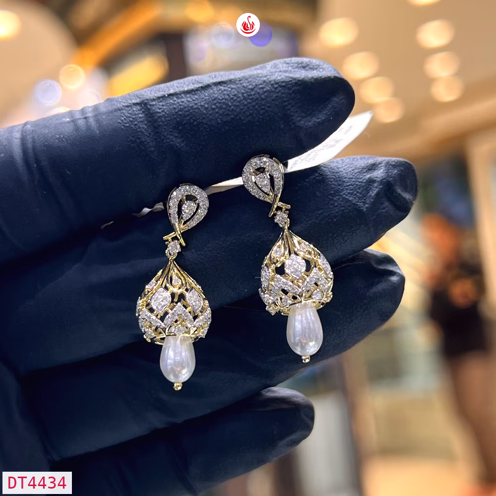 Women Diamond Earrings - DT4434