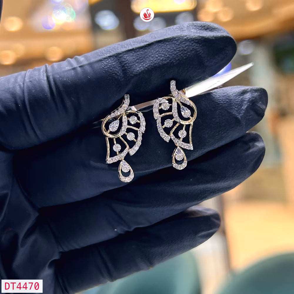 Women Diamond Earrings - DT4470