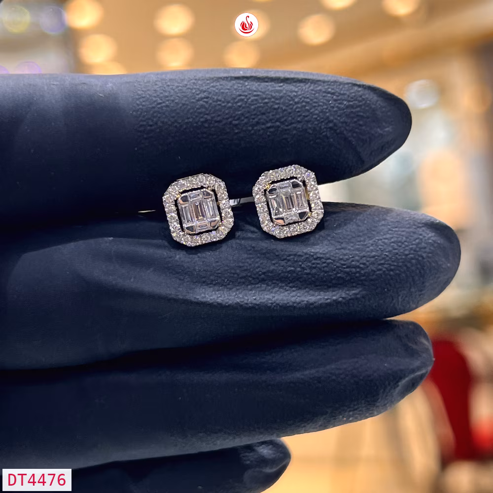 Women Diamond Earrings - DT4476