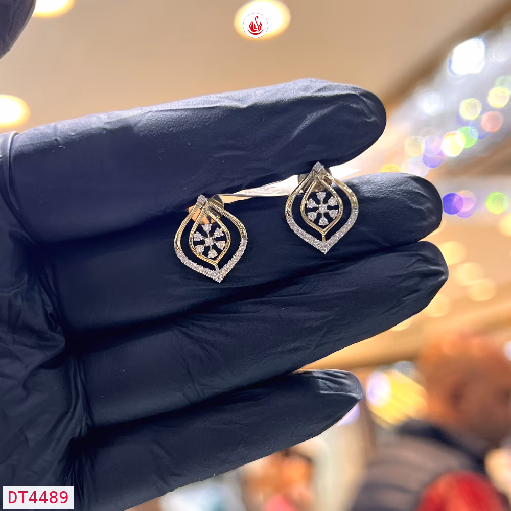 Women Diamond Earrings - DT4489