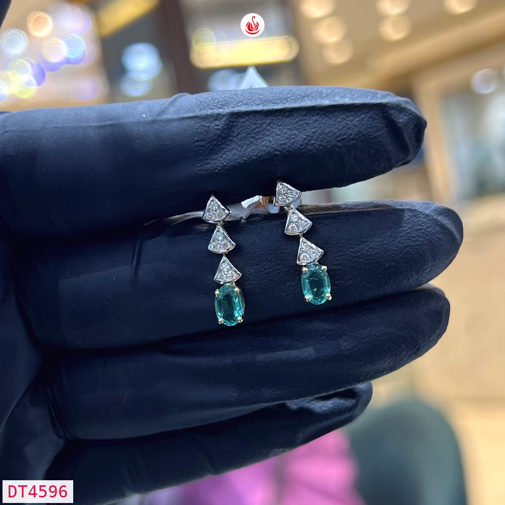 Women Diamond Earrings - DT4596