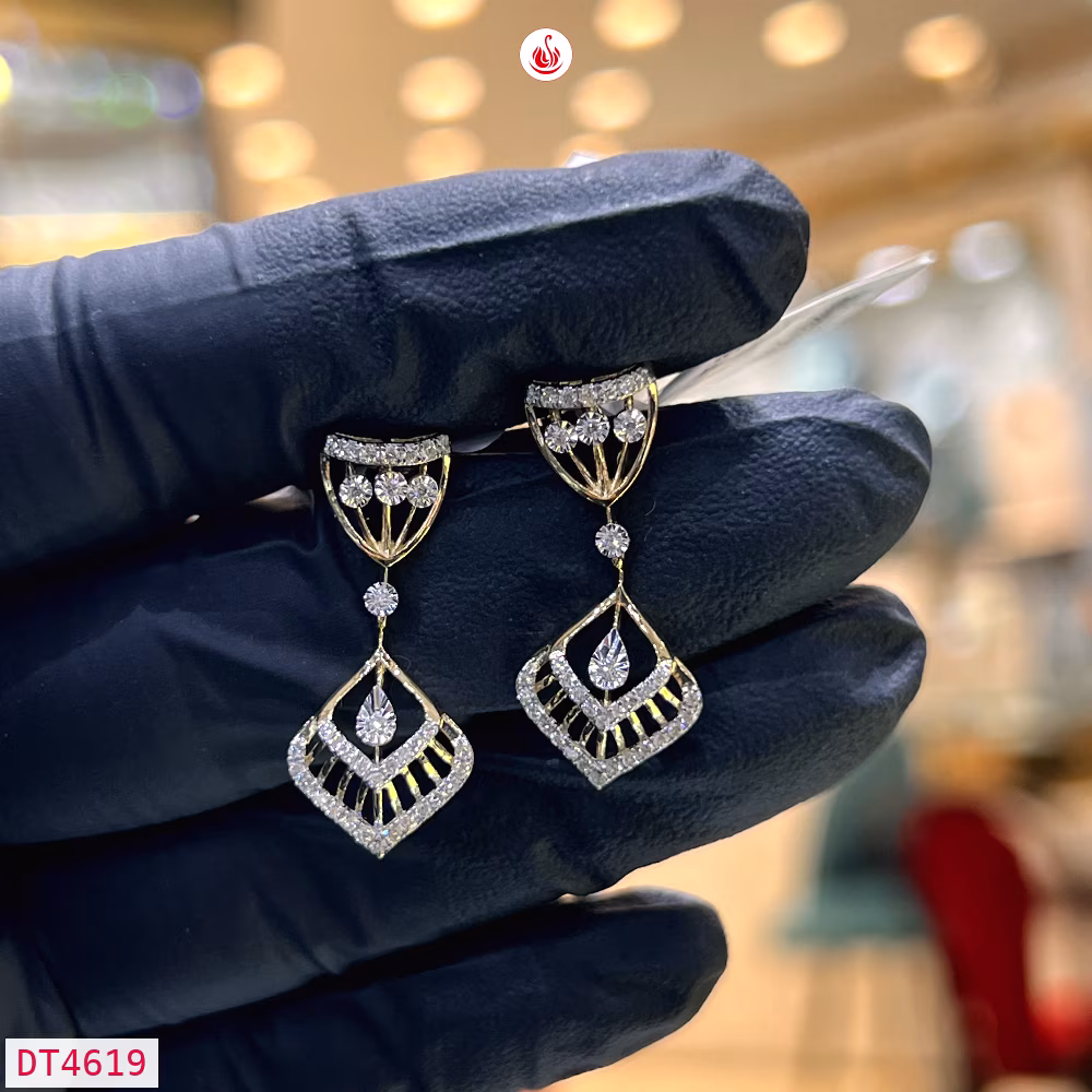 Women Diamond Earrings - DT4619