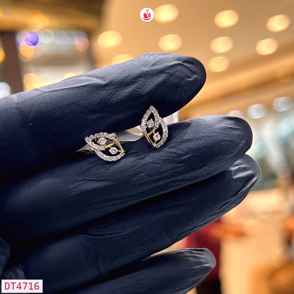 Women Diamond Earrings - DT4716