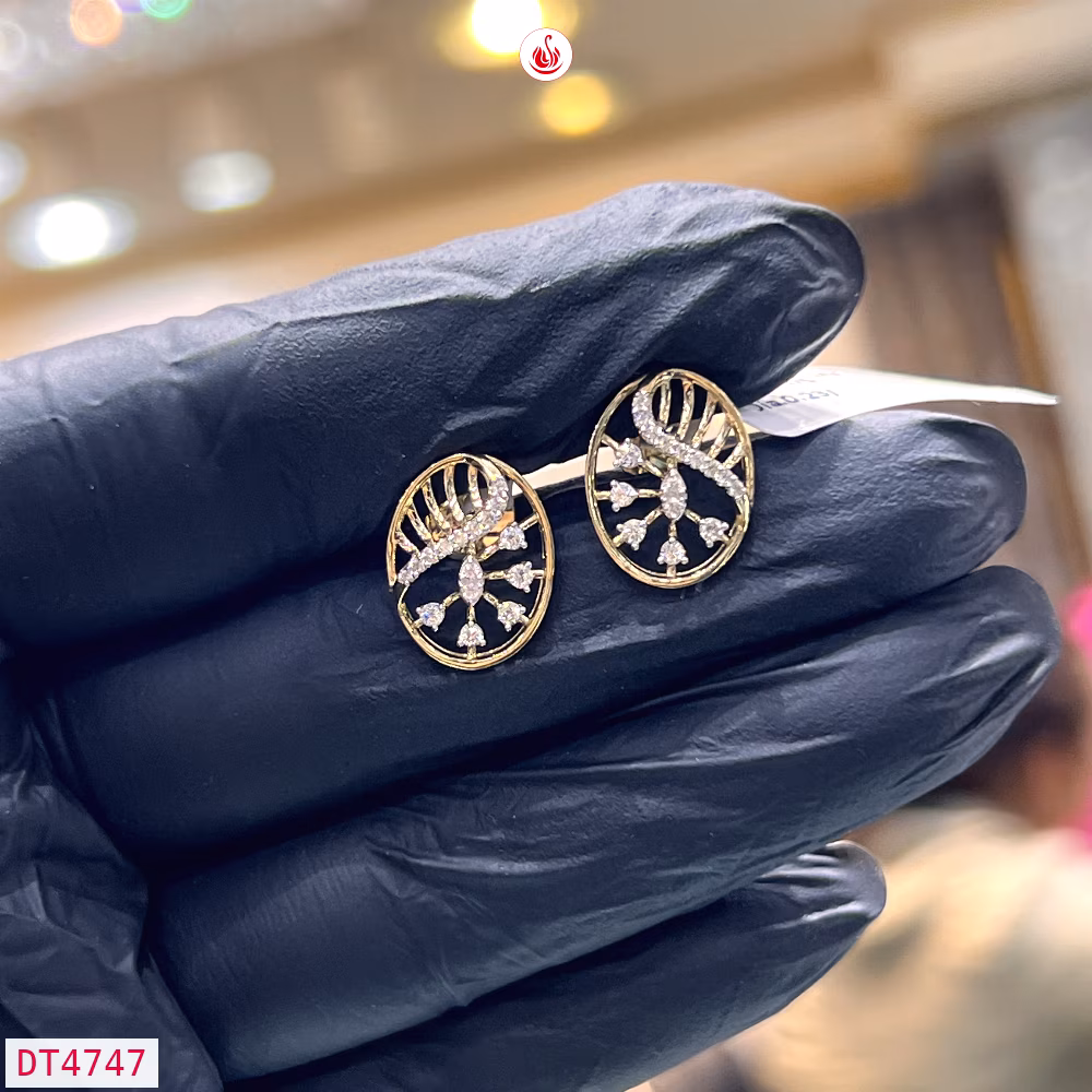 Women Diamond Earrings - DT4747