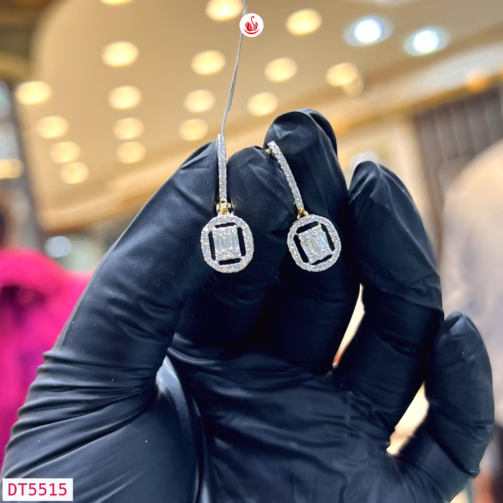 Women Diamond Earrings - DT5515