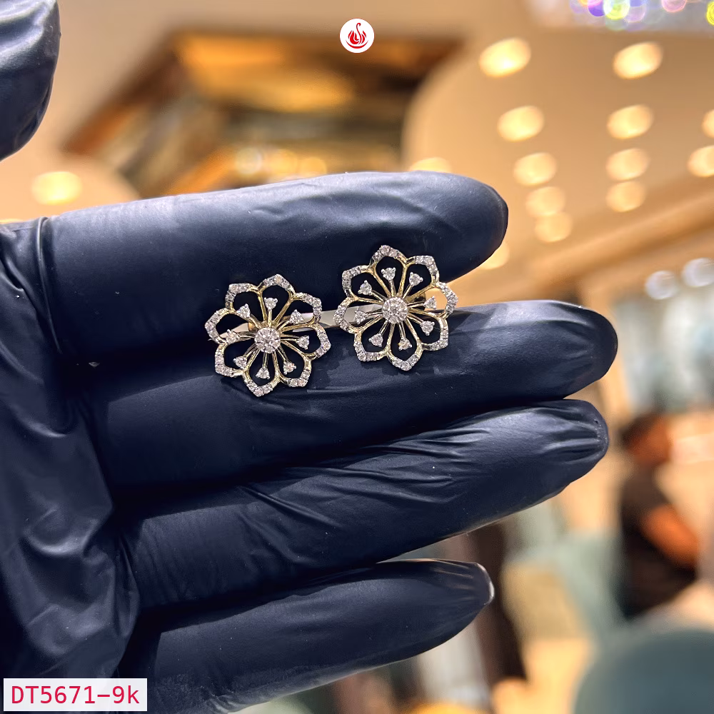 Women Diamond Earrings - DT5671