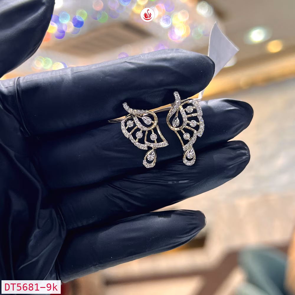 Women Diamond Earrings - DT5681