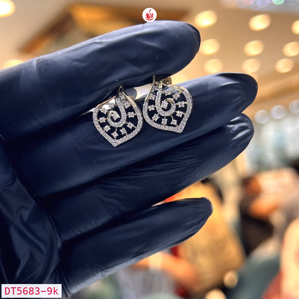 Women Diamond Earrings - DT5683