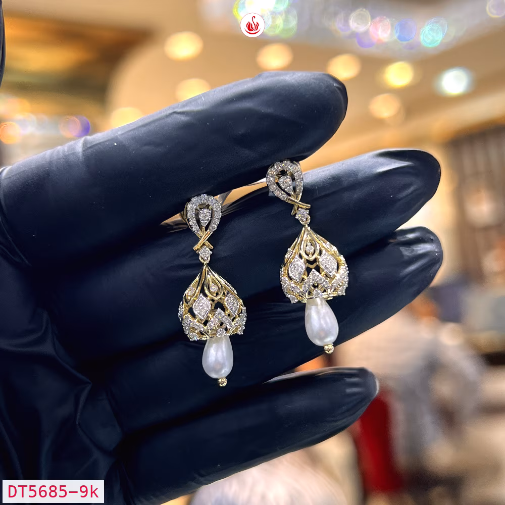Women Diamond Earrings - DT5685
