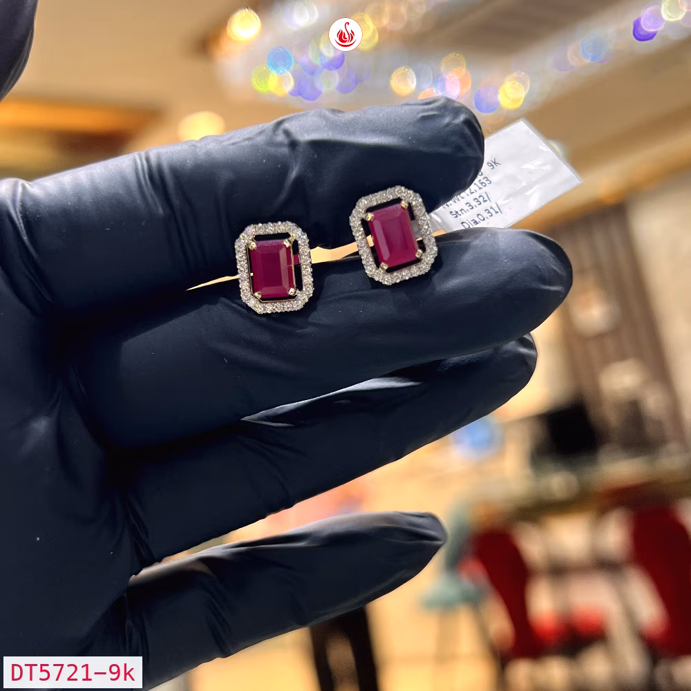 Women Diamond Earrings - DT5721