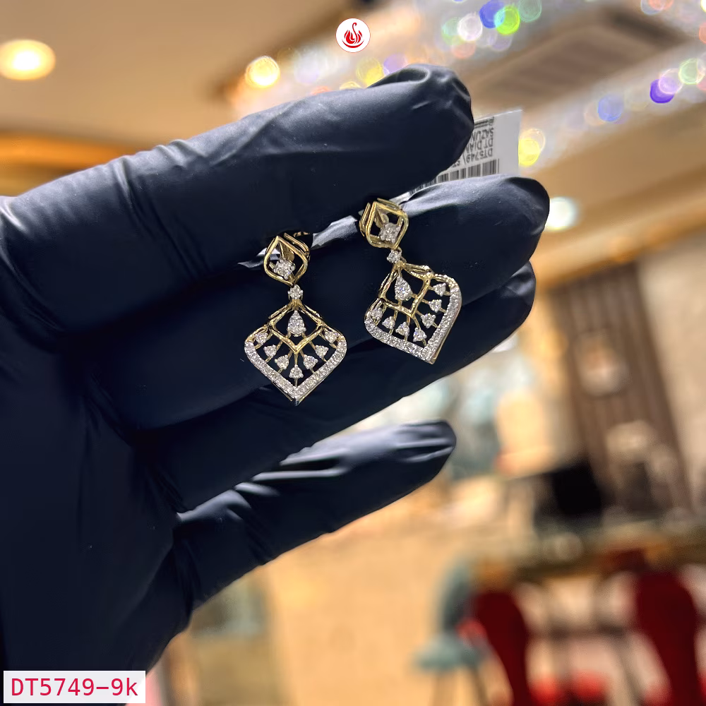 Women Diamond Earrings - DT5749