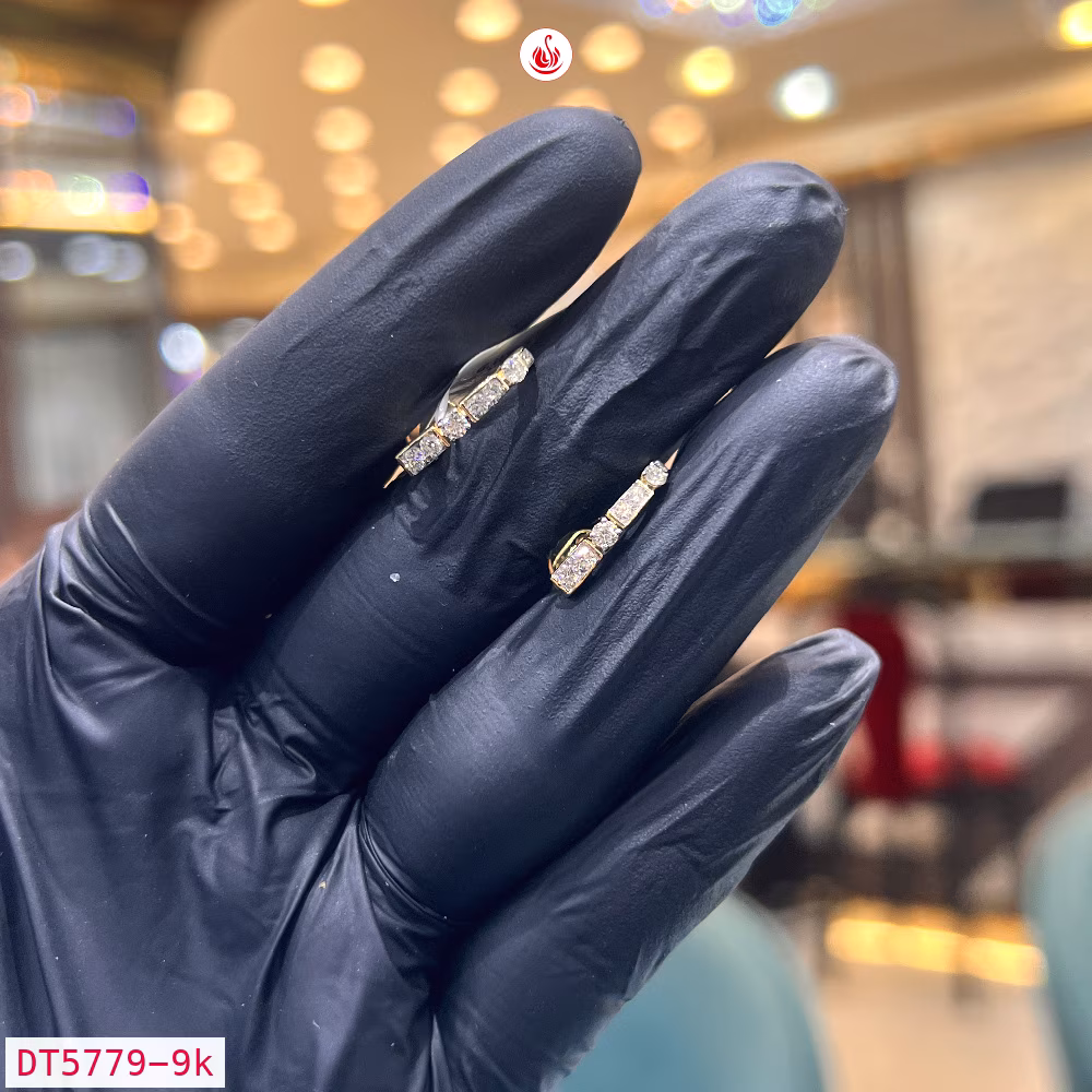Women Diamond Earrings - DT5779