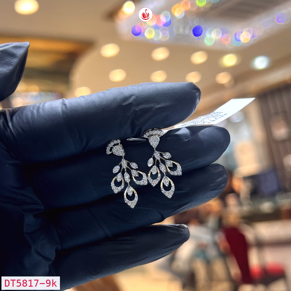 Women Diamond Earrings - DT5817